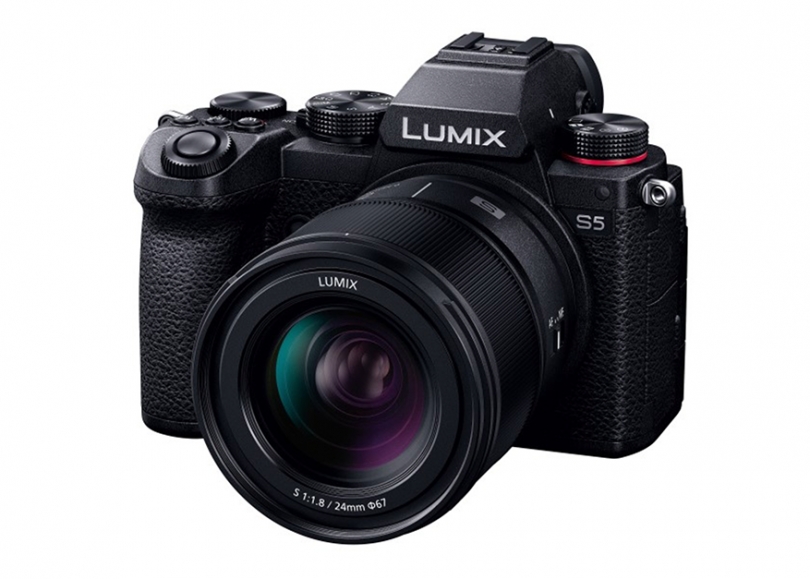- Panasonic Lumix S 24mm f/1.8