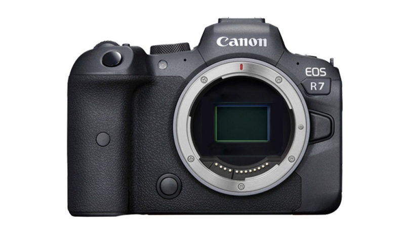  Canon EOS R7