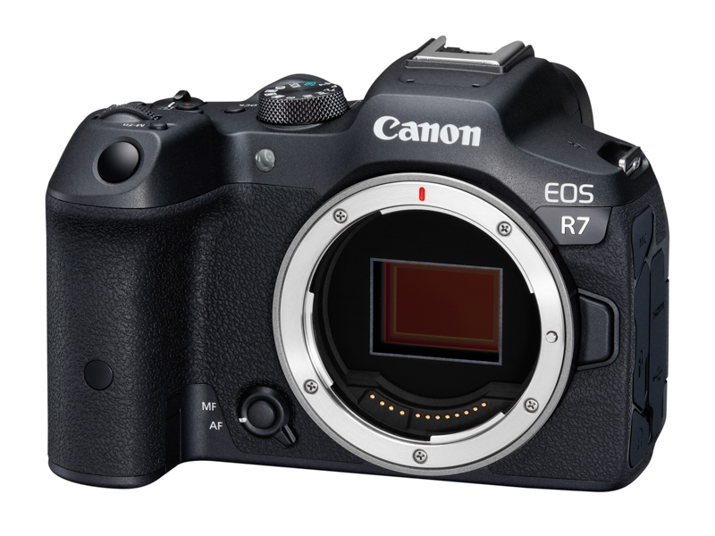  Canon EOS R7 -  APS-C    RF