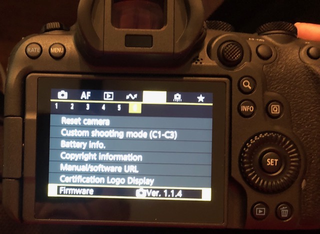     Canon EOS R6 Mark II  1.1.4