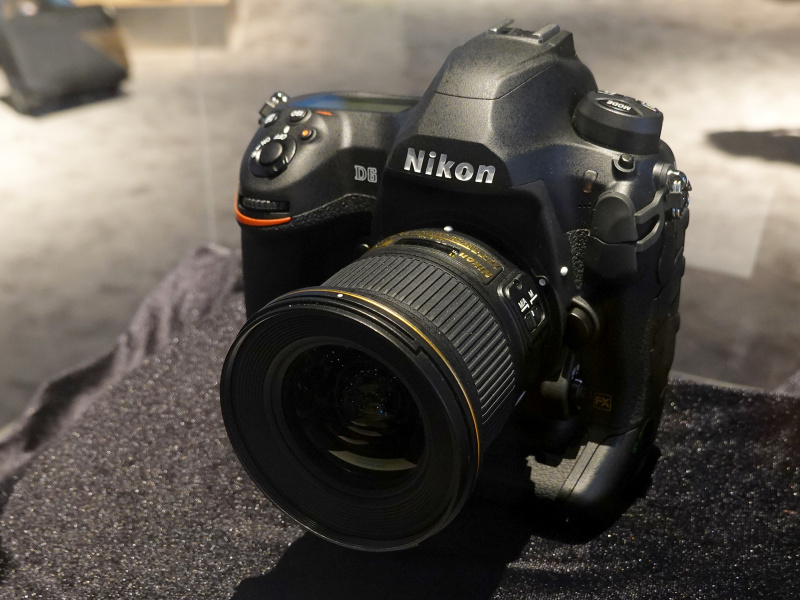 Nikon D6    CES 2020