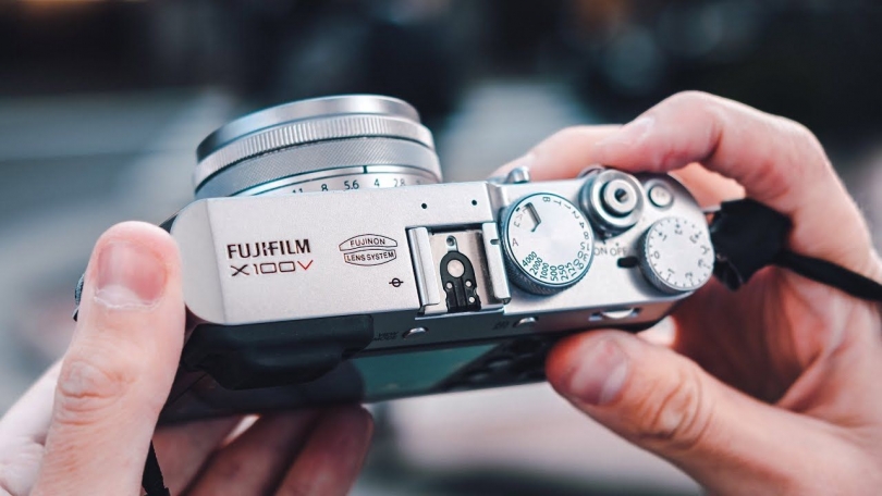     Fujifilm X100V