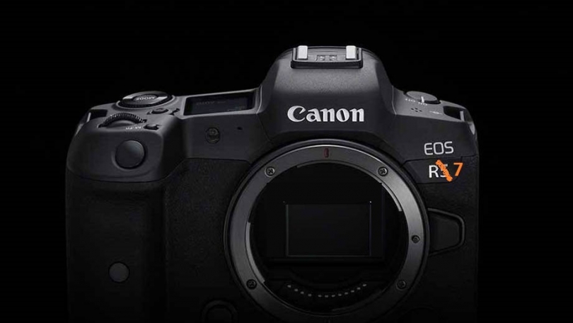 Canon EOS R7   2021 ?