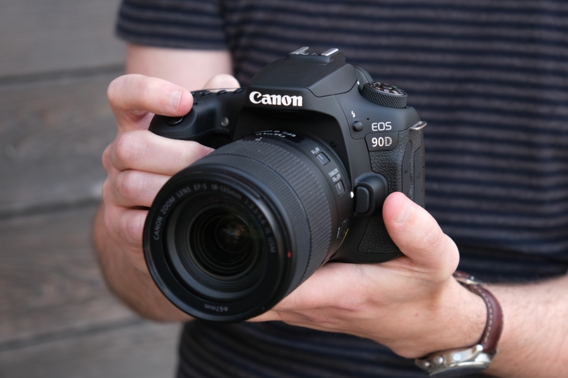Canon    EOS 90D Mark II