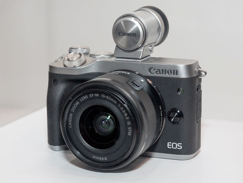    Canon EOS M7